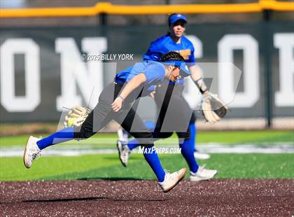 Thumbnail 1 in Grand Saline vs Community photogallery.