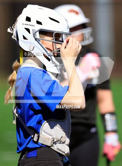 Thumbnail 1 in Grand Saline vs Community photogallery.