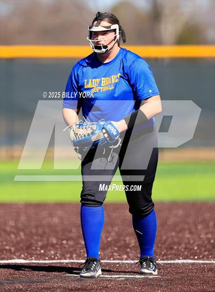 Thumbnail 1 in Grand Saline vs Community photogallery.