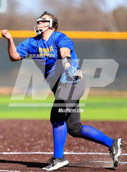 Thumbnail 2 in Grand Saline vs Community photogallery.
