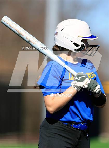 Thumbnail 2 in Grand Saline vs Community photogallery.