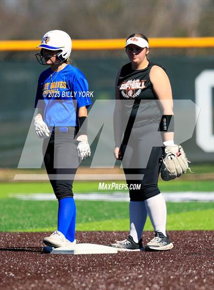Thumbnail 1 in Grand Saline vs Community photogallery.