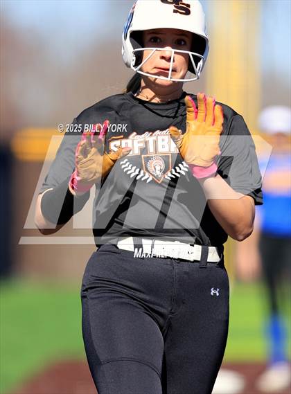 Thumbnail 3 in Grand Saline vs Community photogallery.