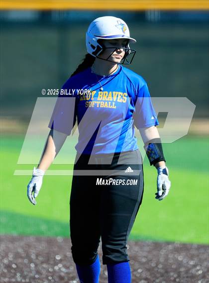 Thumbnail 1 in Grand Saline vs Community photogallery.