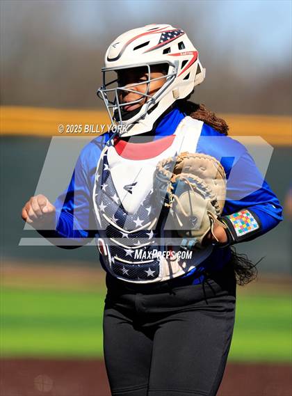 Thumbnail 3 in Grand Saline vs Community photogallery.