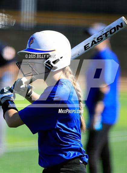 Thumbnail 2 in Grand Saline vs Community photogallery.
