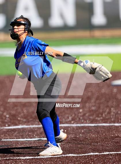 Thumbnail 2 in Grand Saline vs Community photogallery.