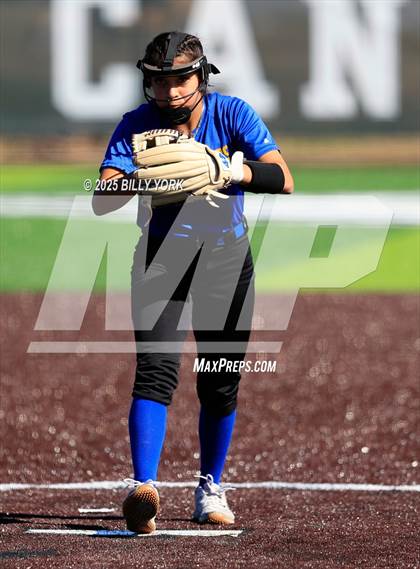 Thumbnail 3 in Grand Saline vs Community photogallery.