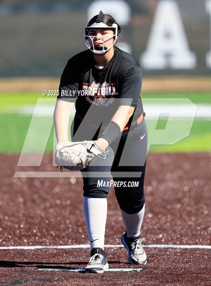 Thumbnail 2 in Grand Saline vs Community photogallery.