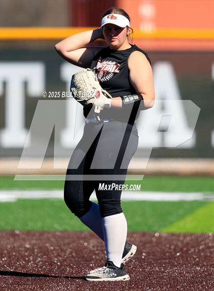 Thumbnail 3 in Grand Saline vs Community photogallery.