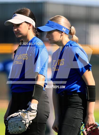 Thumbnail 3 in Grand Saline vs Community photogallery.