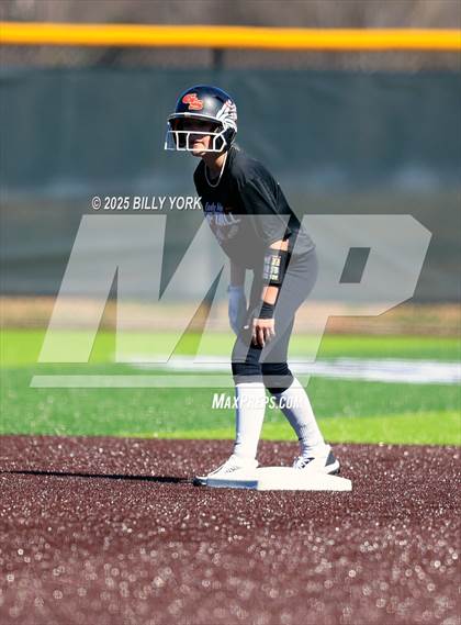 Thumbnail 2 in Grand Saline vs Community photogallery.