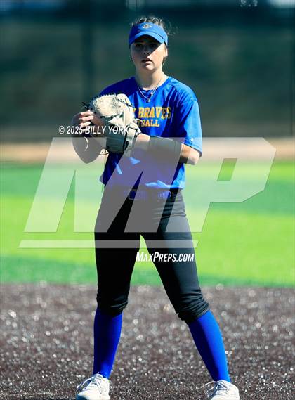 Thumbnail 2 in Grand Saline vs Community photogallery.