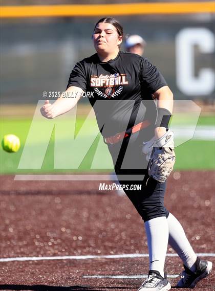 Thumbnail 1 in Grand Saline vs Community photogallery.