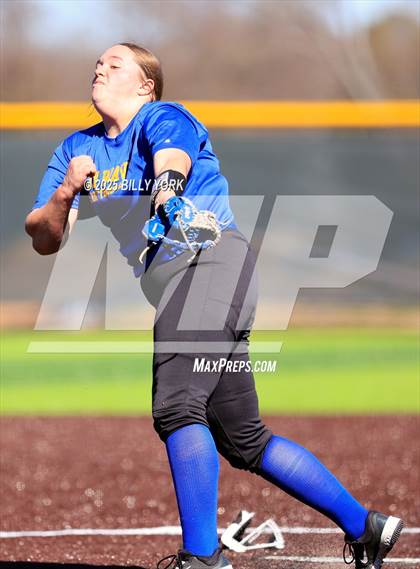 Thumbnail 1 in Grand Saline vs Community photogallery.