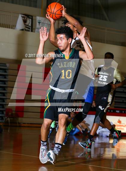 Thumbnail 2 in San Fernado Valley East vs West (Allstar Game ) photogallery.