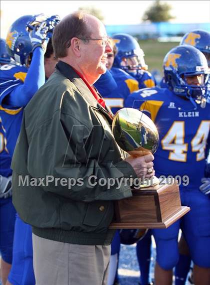 Thumbnail 3 in Tyler vs. Klein (Texas 5A Region 2 Playoffs) photogallery.