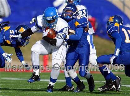 Thumbnail 3 in Tyler vs. Klein (Texas 5A Region 2 Playoffs) photogallery.