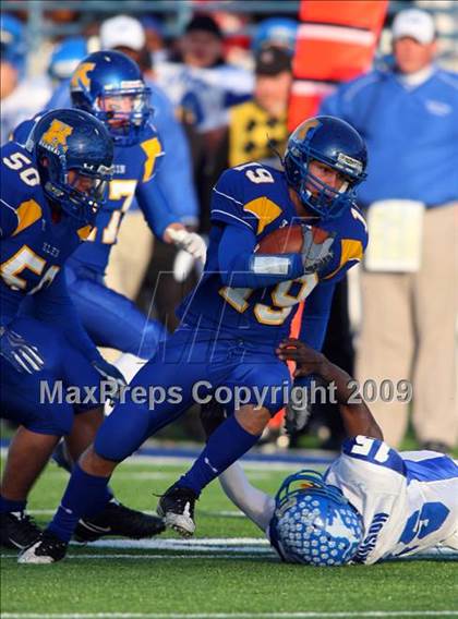 Thumbnail 2 in Tyler vs. Klein (Texas 5A Region 2 Playoffs) photogallery.