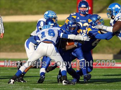 Thumbnail 1 in Tyler vs. Klein (Texas 5A Region 2 Playoffs) photogallery.