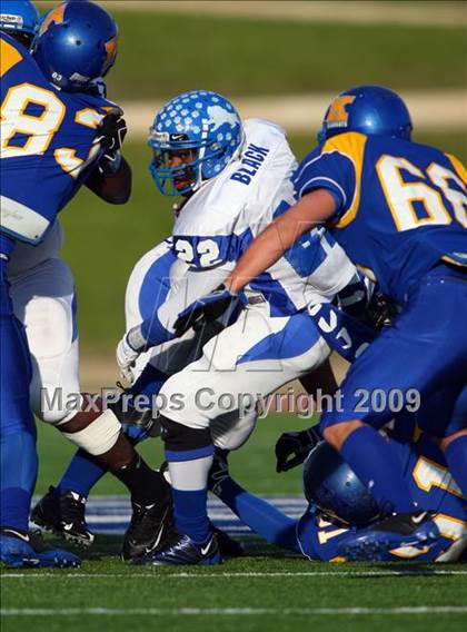 Thumbnail 3 in Tyler vs. Klein (Texas 5A Region 2 Playoffs) photogallery.