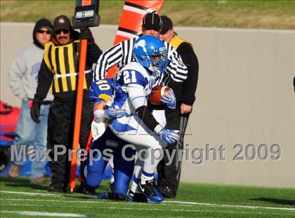 Thumbnail 1 in Tyler vs. Klein (Texas 5A Region 2 Playoffs) photogallery.