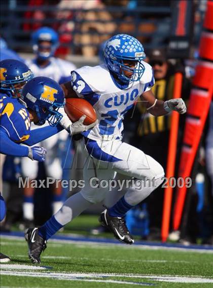 Thumbnail 1 in Tyler vs. Klein (Texas 5A Region 2 Playoffs) photogallery.
