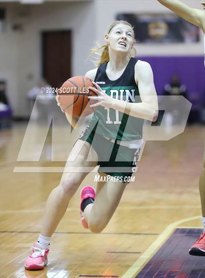 Thumbnail 3 in Kings Christian vs Badin (Classic in the City) photogallery.