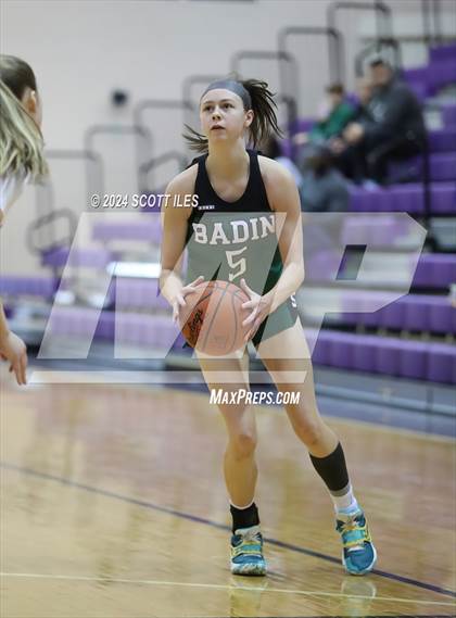 Thumbnail 3 in Kings Christian vs Badin (Classic in the City) photogallery.