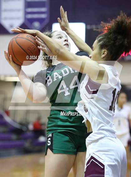 Thumbnail 3 in Kings Christian vs Badin (Classic in the City) photogallery.