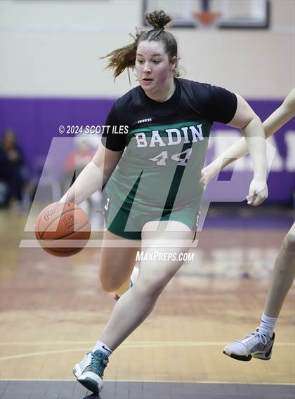 Thumbnail 1 in Kings Christian vs Badin (Classic in the City) photogallery.
