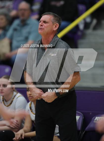Thumbnail 3 in Poyen vs. Horatio (AAA 2A-4 Regional First Round) photogallery.