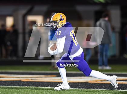 Thumbnail 3 in Godley vs. Graham (UIL 4A Division 2 Bi-District Playoff) photogallery.