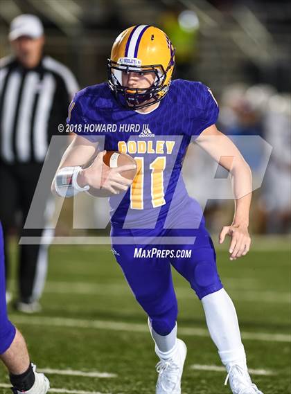 Thumbnail 2 in Godley vs. Graham (UIL 4A Division 2 Bi-District Playoff) photogallery.