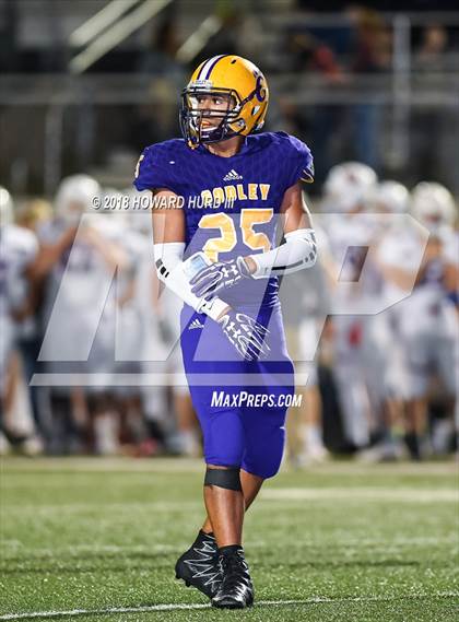 Thumbnail 3 in Godley vs. Graham (UIL 4A Division 2 Bi-District Playoff) photogallery.