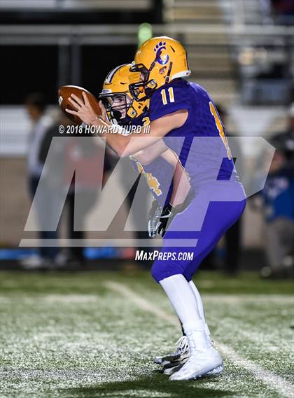 Thumbnail 2 in Godley vs. Graham (UIL 4A Division 2 Bi-District Playoff) photogallery.