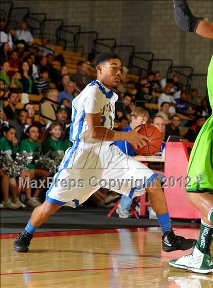 Thumbnail 3 in St. Bernard vs. Ribet Academy (CIF SS D5AA Final) photogallery.