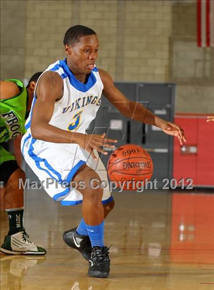 Thumbnail 2 in St. Bernard vs. Ribet Academy (CIF SS D5AA Final) photogallery.