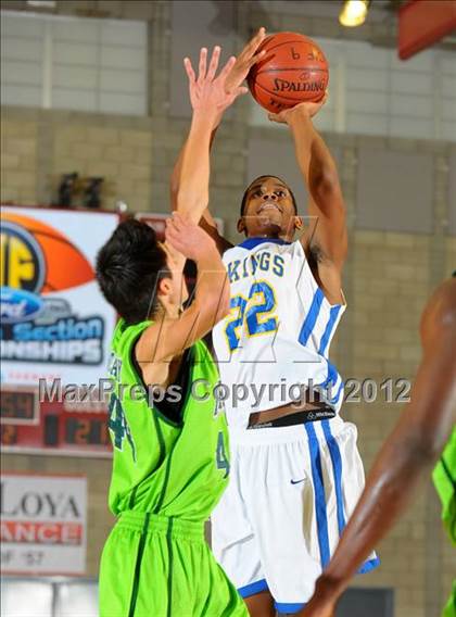Thumbnail 2 in St. Bernard vs. Ribet Academy (CIF SS D5AA Final) photogallery.