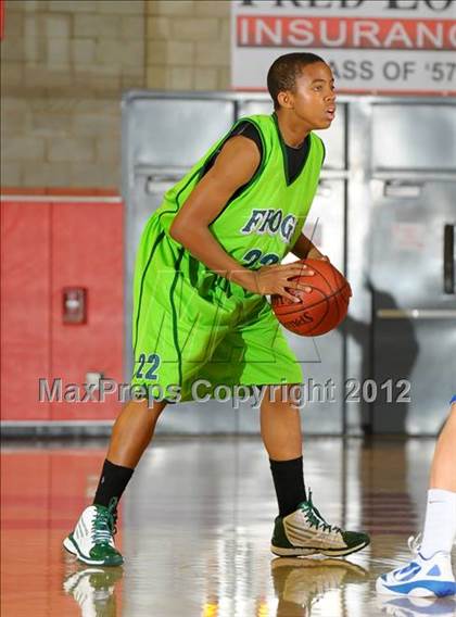 Thumbnail 3 in St. Bernard vs. Ribet Academy (CIF SS D5AA Final) photogallery.