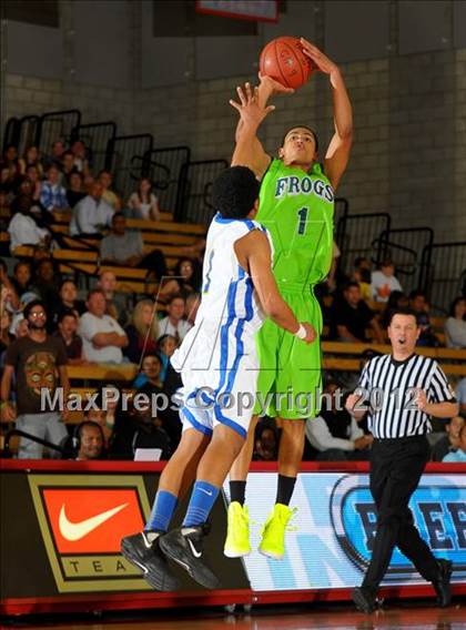 Thumbnail 1 in St. Bernard vs. Ribet Academy (CIF SS D5AA Final) photogallery.