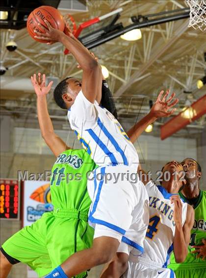 Thumbnail 3 in St. Bernard vs. Ribet Academy (CIF SS D5AA Final) photogallery.