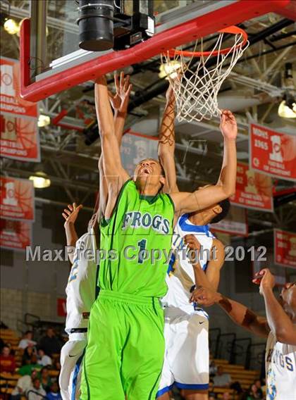 Thumbnail 1 in St. Bernard vs. Ribet Academy (CIF SS D5AA Final) photogallery.