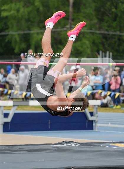Thumbnail 2 in NCHSAA 1A State Track & Field Championship photogallery.