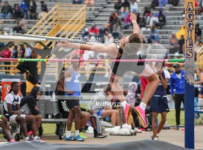 Thumbnail 1 in NCHSAA 1A State Track & Field Championship photogallery.