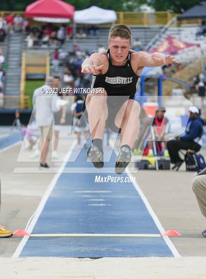 Thumbnail 1 in NCHSAA 1A State Track & Field Championship photogallery.