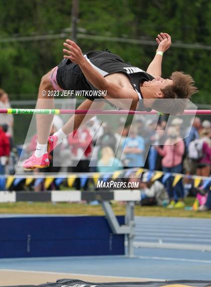 Thumbnail 1 in NCHSAA 1A State Track & Field Championship photogallery.