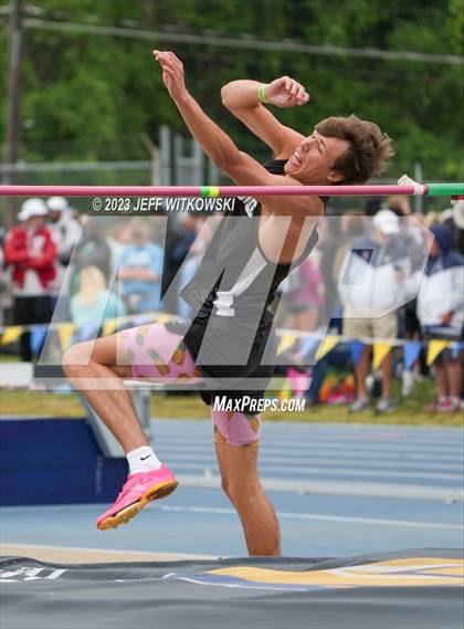 Thumbnail 1 in NCHSAA 1A State Track & Field Championship photogallery.