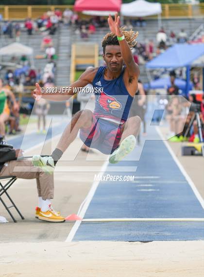 Thumbnail 2 in NCHSAA 1A State Track & Field Championship photogallery.