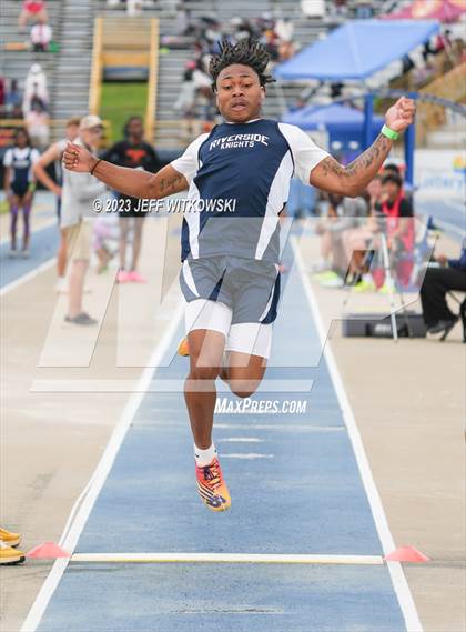 Thumbnail 3 in NCHSAA 1A State Track & Field Championship photogallery.